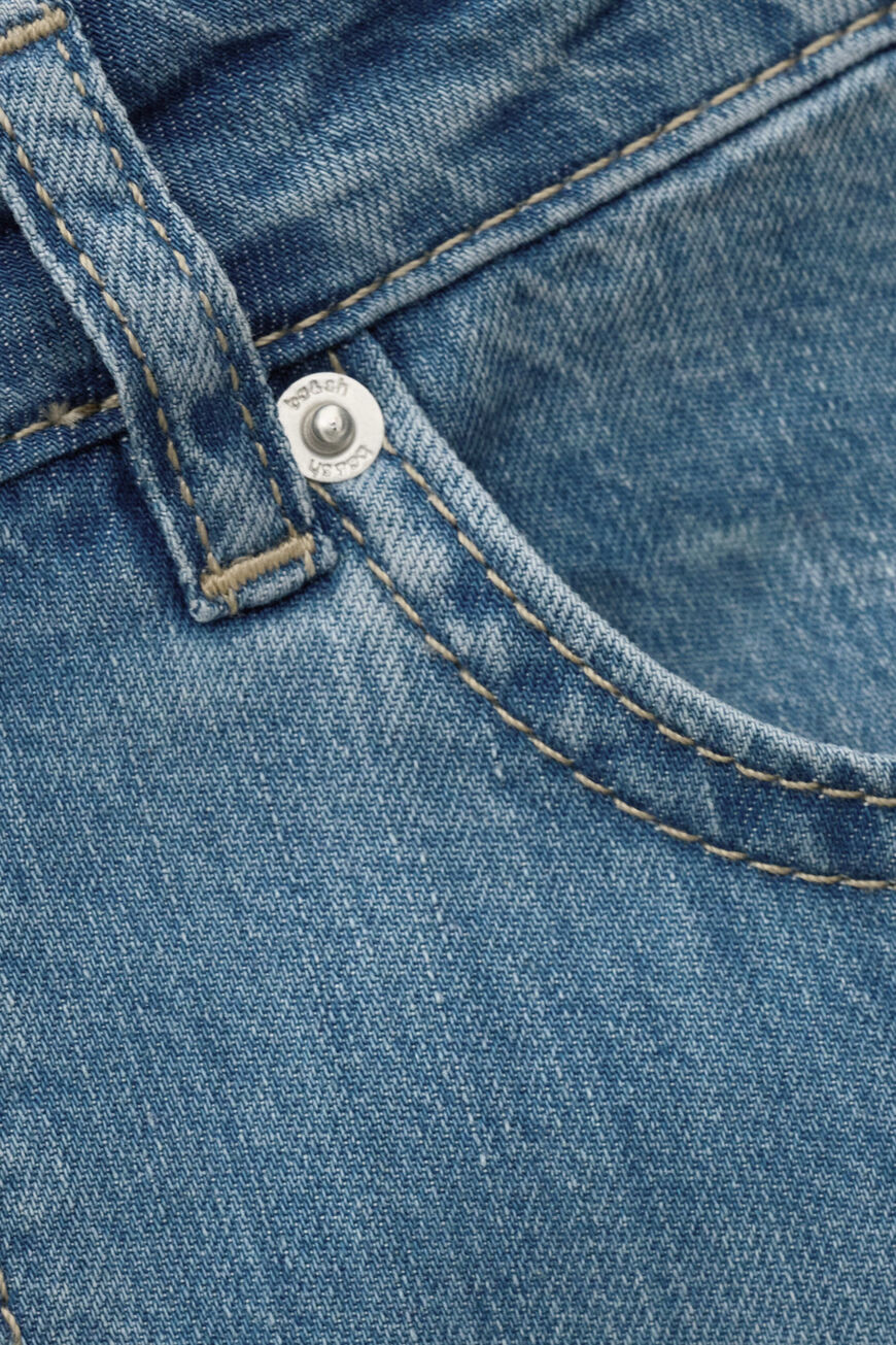 AILY JEAN